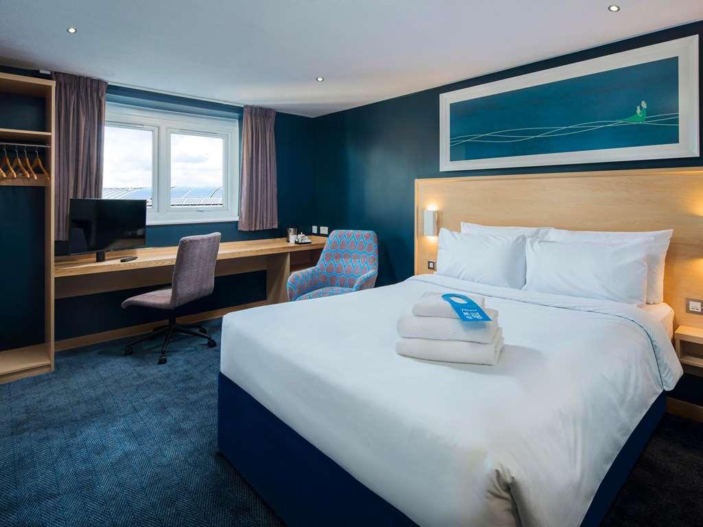Travelodge Aberdeen Airport חדר תמונה