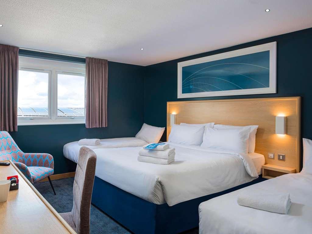 Travelodge Aberdeen Airport חדר תמונה
