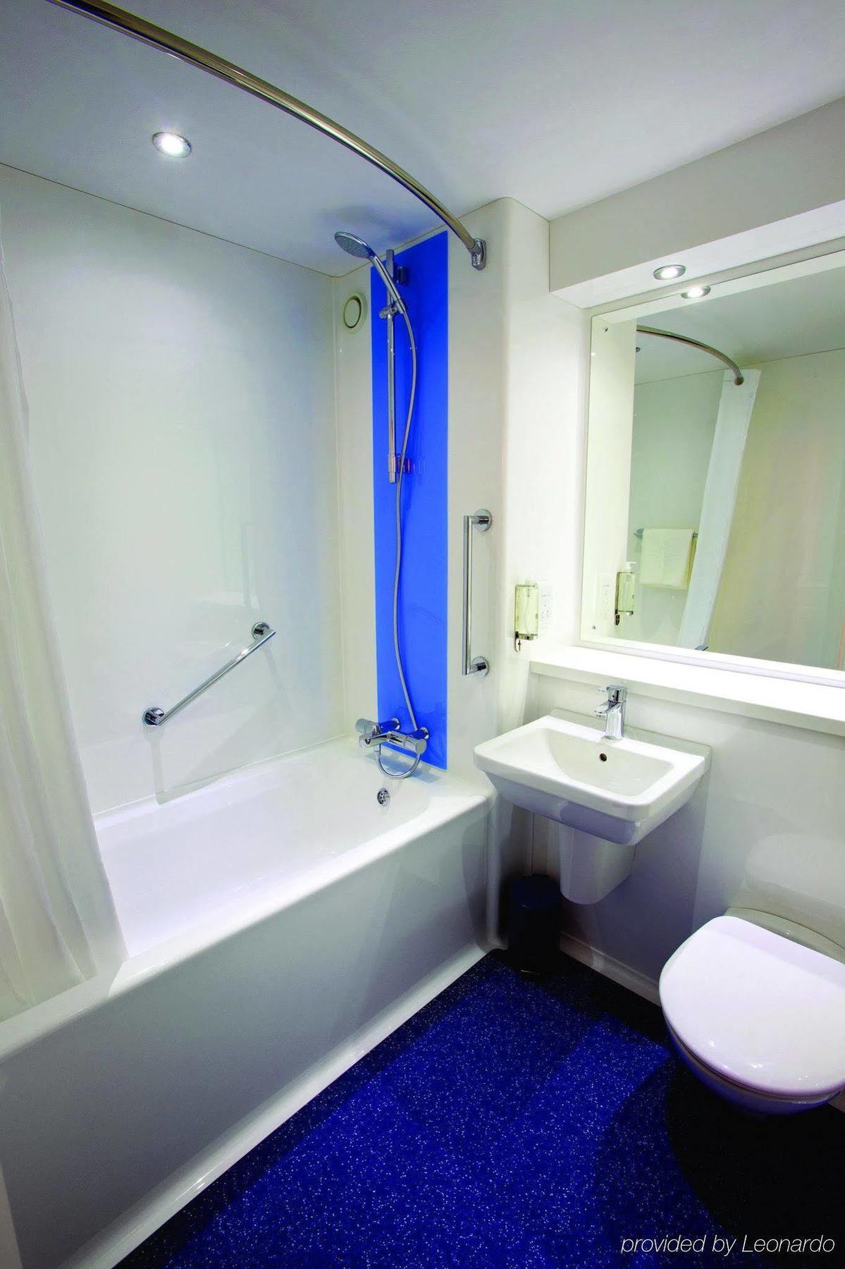 Travelodge Aberdeen Airport מראה חיצוני תמונה