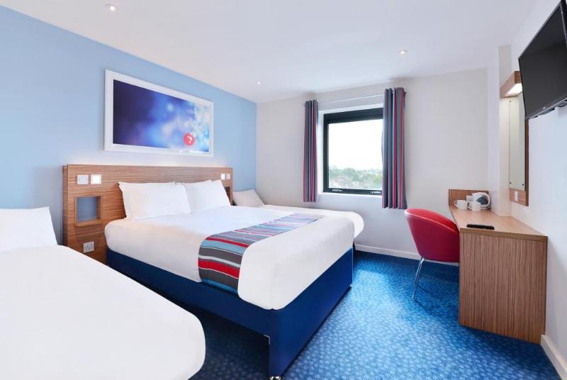 Travelodge Aberdeen Airport מראה חיצוני תמונה