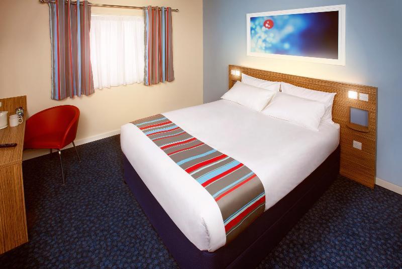 Travelodge Aberdeen Airport מראה חיצוני תמונה