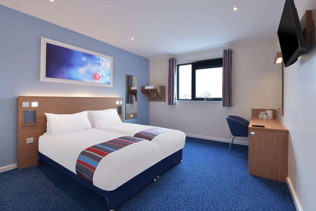 Travelodge Aberdeen Airport חדר תמונה