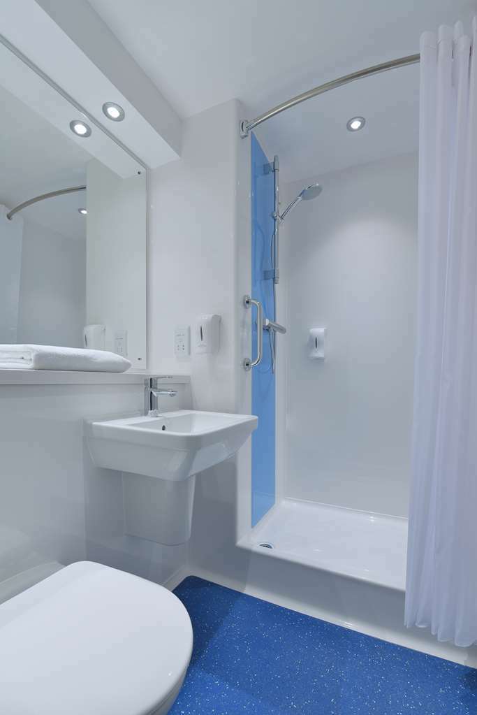 Travelodge Aberdeen Airport חדר תמונה
