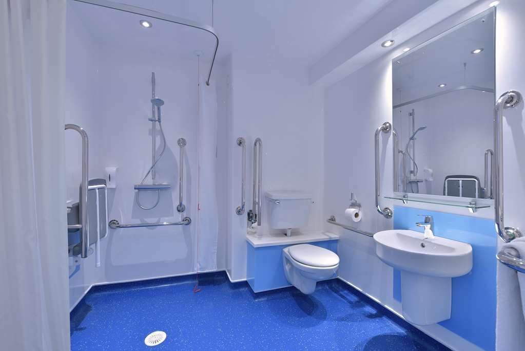 Travelodge Aberdeen Airport חדר תמונה